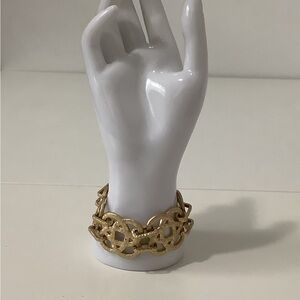 LIA SOPHIA , Elegant Goldtone Chain Bracelet.. EUC  🌼